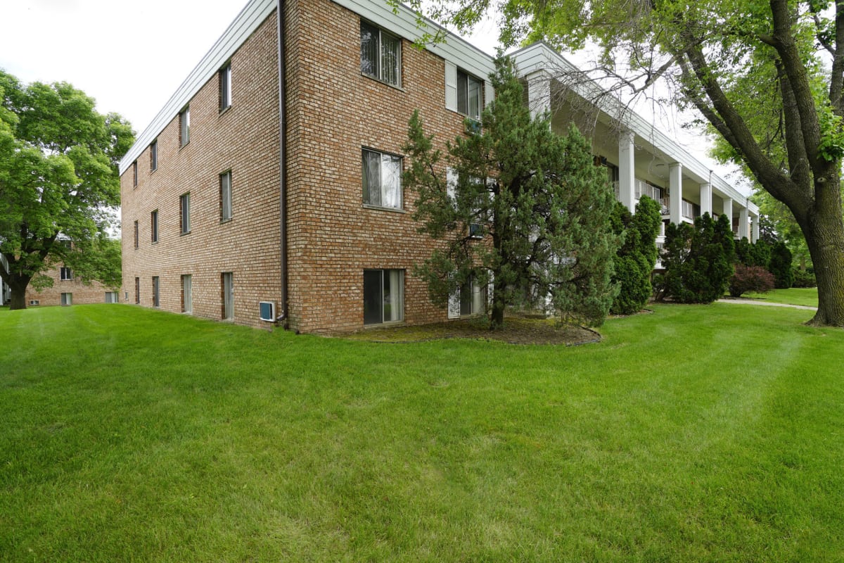 Photos and Video of Charlton Estates in West St. Paul, MN